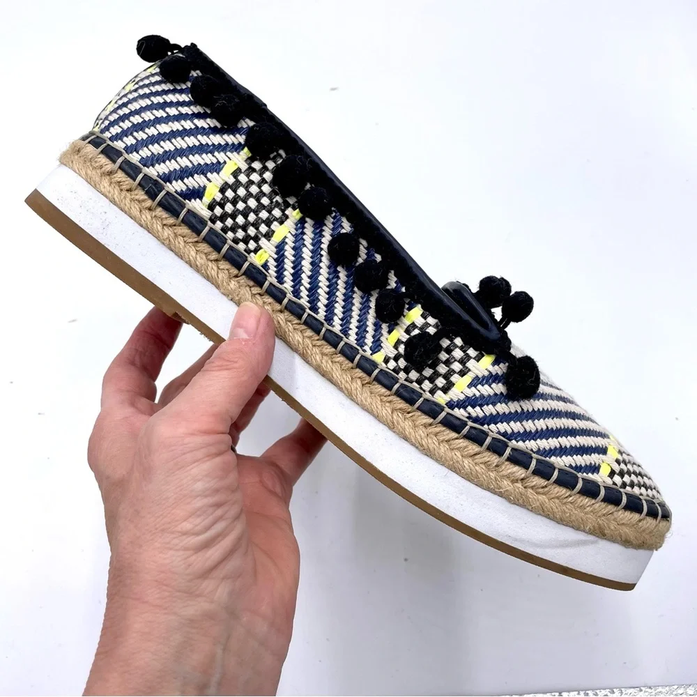 Sondra‎ Roberts Ellie Blue Black Woven Pom Pom Platform Espadrille in Size 10